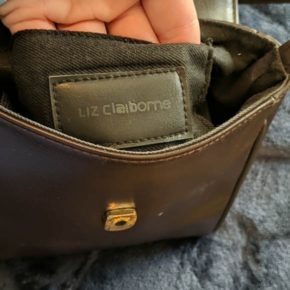 Liz Claiborne Crossbody Bag - Picture 6 of 6